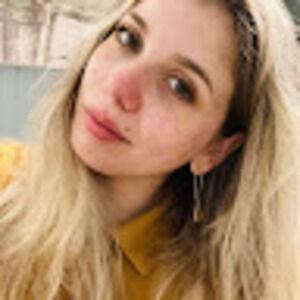 Meet your Posher, Adriana